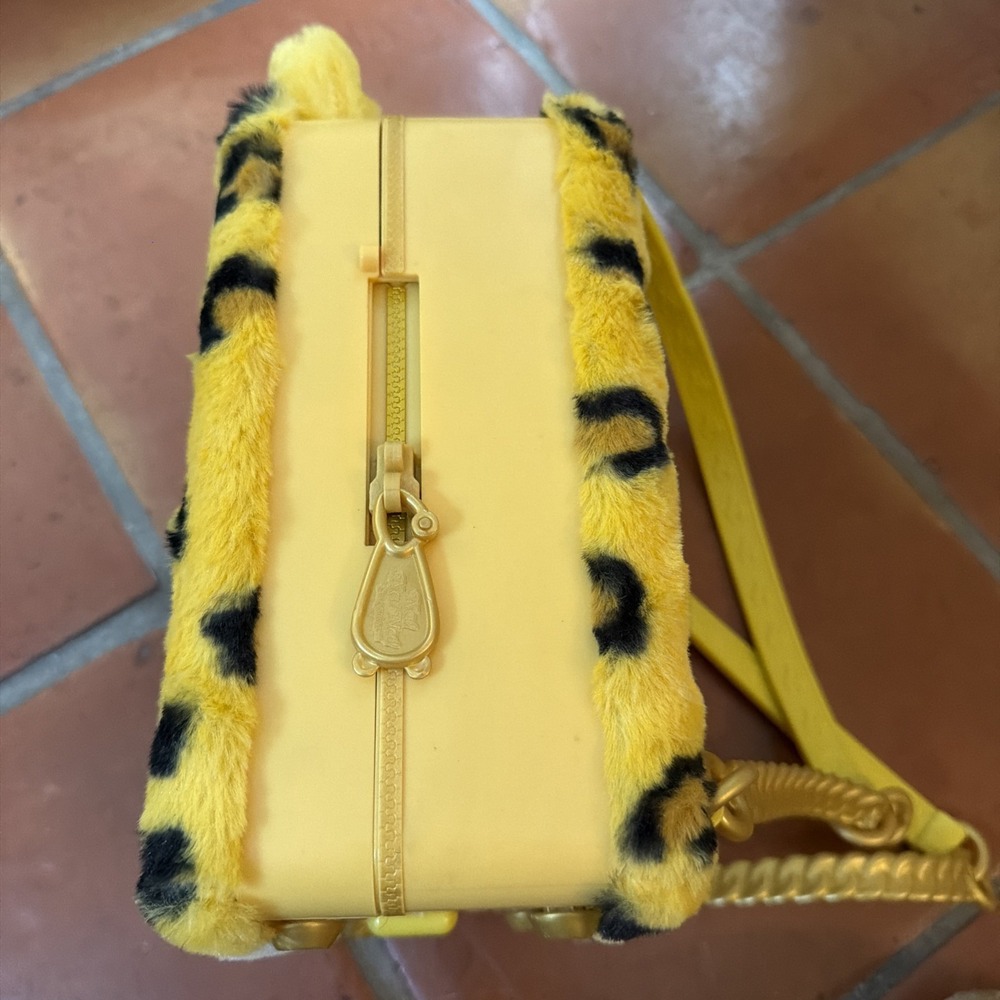 Na!Na!Na! Surprise Yellow HardCase Backpack Gold Leopard Print & Doll With Shoes - Picture 9 of 9